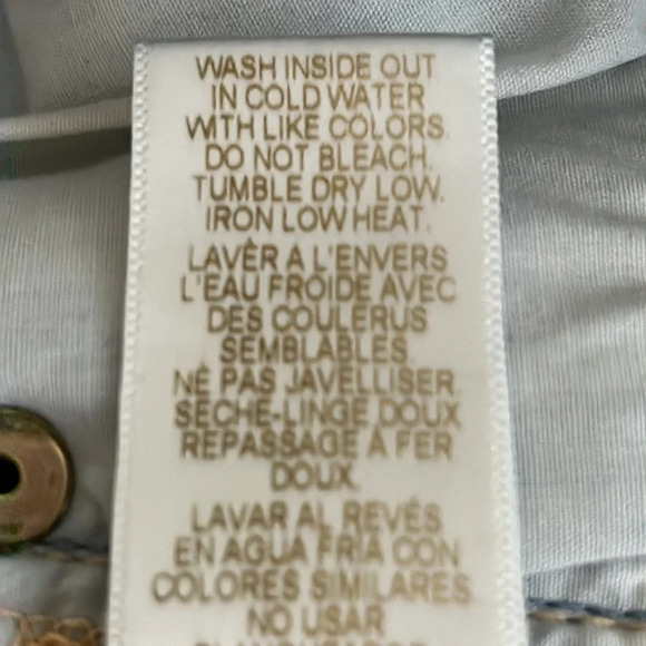 Frame Denim Le Crop Mini Boot Distressed Jeans in Garrn River - Size 24 - Picture 9 of 10